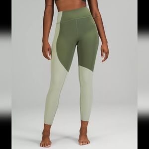 Lululemon Nulu Colour Block HR Crop 23" | Size 0
